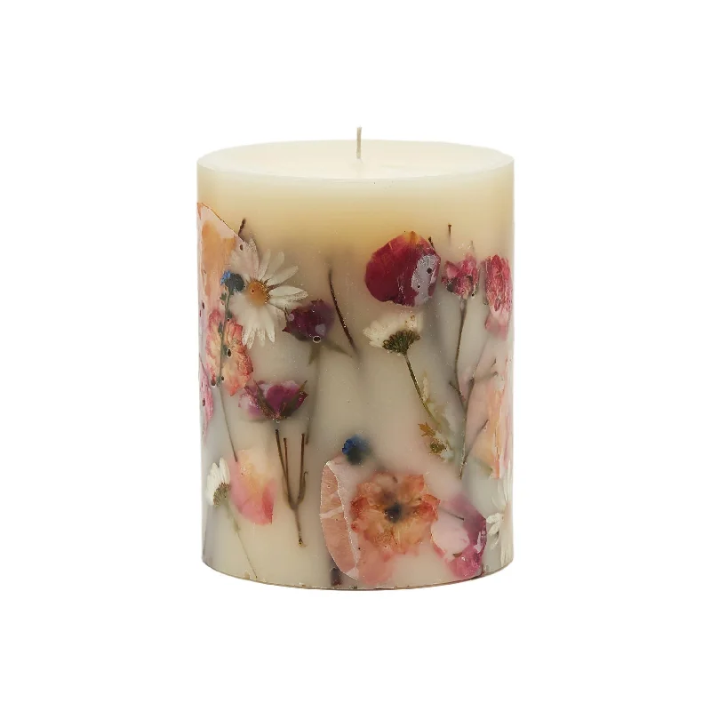 Rosy Rings - Apricot Rose Medium Round Botanical Candle