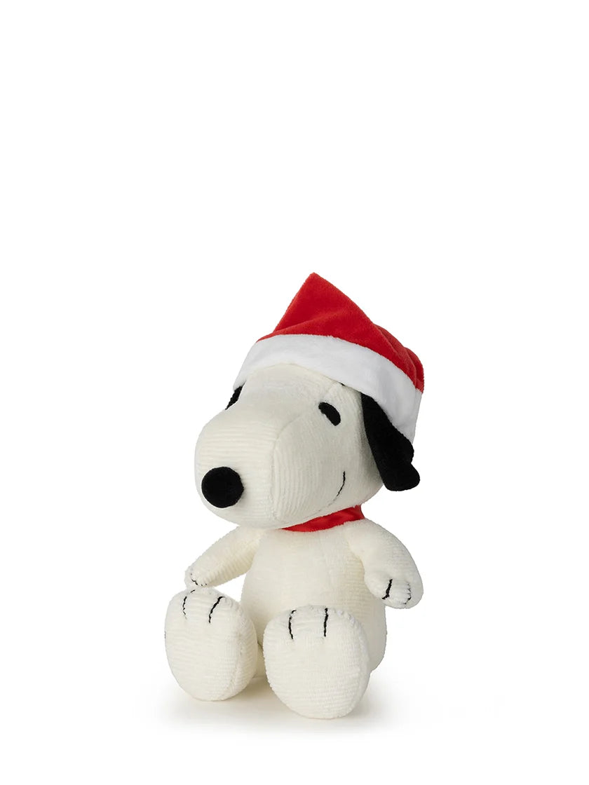 Peanuts Snoopy Sitting with Christmas Hat 17cm